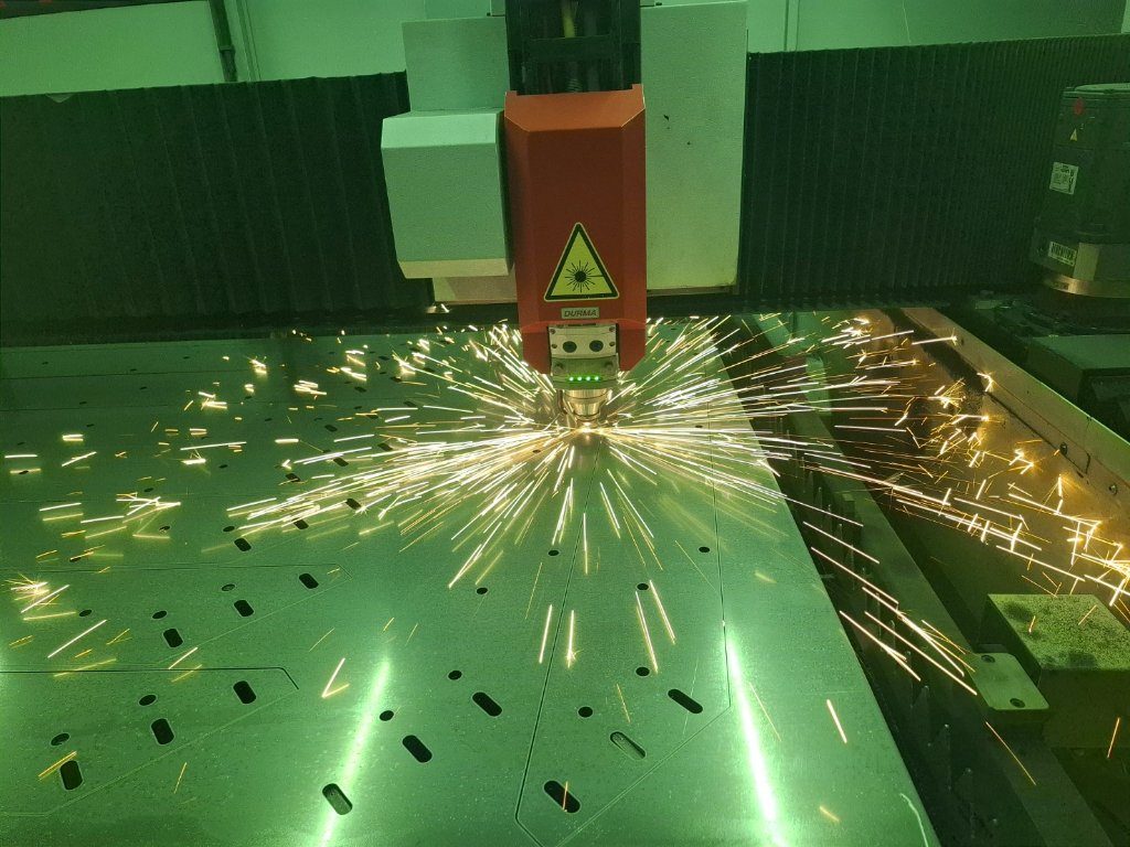 Lasersnijden van plaatmateriaal bij Placon